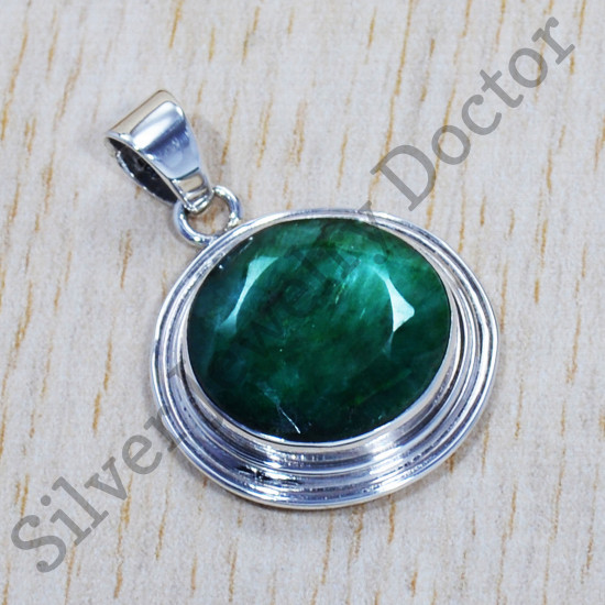 Corundum Emerald Gemstone 925 Sterling Silver Stylish Jewelry Pendant SJWP-411