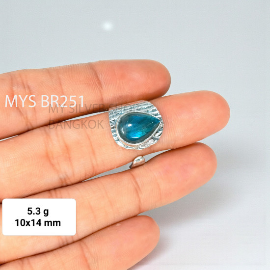Labradorite 925 Sterling Silver Ring (MYSBR-251) Labradorite 925 Sterling Silver Ring (MYSBR-251)