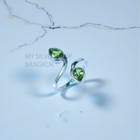 Peridot 925 Sterling Silver Ring (MYSSR-274) Peridot 925 Sterling Silver Ring (MYSSR-274)