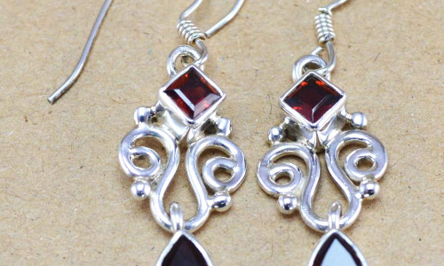 3 Benefits Of Wearing Silver Earrings!