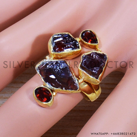 Garnet 925 Sterling Silver Ring (GR-523) Garnet 925 Sterling Silver Ring (GR-523)