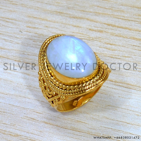 Rainbow Moonstone 925 Sterling Silver Ring (GR-647) Rainbow Moonstone 925 Sterling Silver Ring (GR-647)