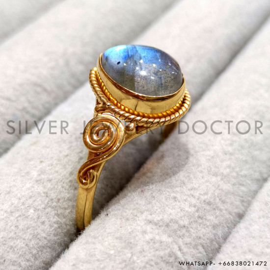 Labradorite 925 Sterling Silver Ring (GR-774) Labradorite 925 Sterling Silver Ring (GR-774)