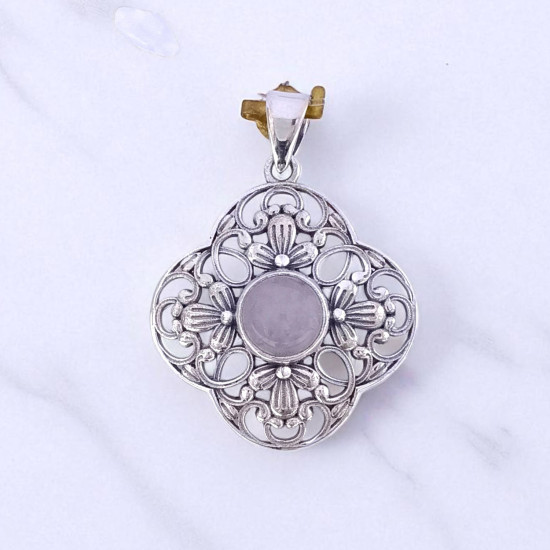 925 Sterling Silver Gemstone Pendant | Vintage Openwork Quatrefoil Filigree Lace Floral Natural Labradorite & Rose Quartz Medallion Charm (MYS P10) 925 Sterling Silver Gemstone Pendant | Vintage Openwork Quatrefoil Filigree Lace Floral Natural Labradorite & Rose Quartz Medallion Charm (MYS P10)