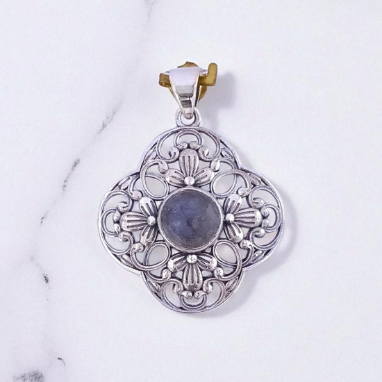 925 Sterling Silver Gemstone Pendant | Vintage Openwork Quatrefoil Filigree Lace Floral Natural Labradorite & Rose Quartz Medallion Charm (MYS P10) 925 Sterling Silver Gemstone Pendant | Vintage Openwork Quatrefoil Filigree Lace Floral Natural Labradorite & Rose Quartz Medallion Charm (MYS P10)
