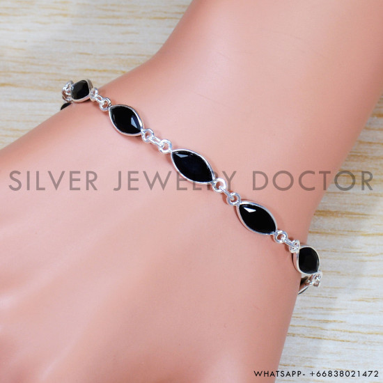 Black Onyx 925 Sterling Silver Bracelet (SJWBR-486) Black Onyx 925 Sterling Silver Bracelet (SJWBR-486)