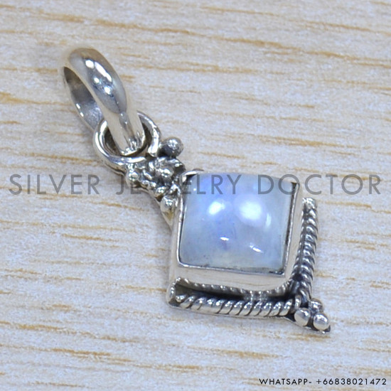 Rainbow Moonstone 925 Sterling Silver Pendant (SJWP-1280)