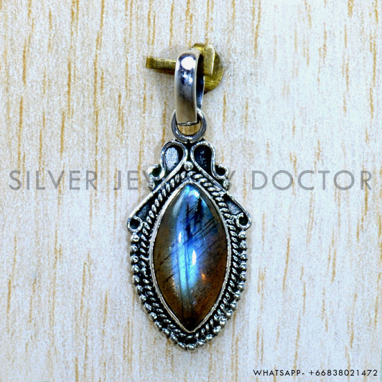 Labradorite 925 Sterling Silver Pendant (SJWP-1496) Labradorite 925 Sterling Silver Pendant (SJWP-1496)