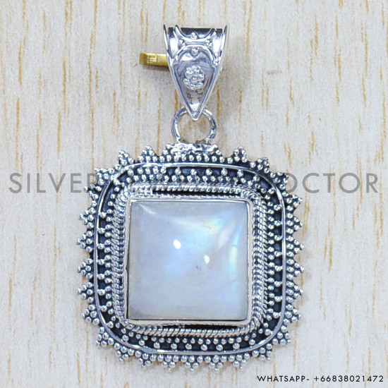 Rainbow Moonstone 925 Sterling Silver Pendant (SJWP-631) Rainbow Moonstone 925 Sterling Silver Pendant (SJWP-631)