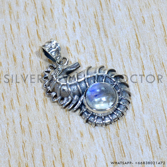 Rainbow Moonstone 925 Sterling Silver Pendant (SJWP-972) Rainbow Moonstone 925 Sterling Silver Pendant (SJWP-972)