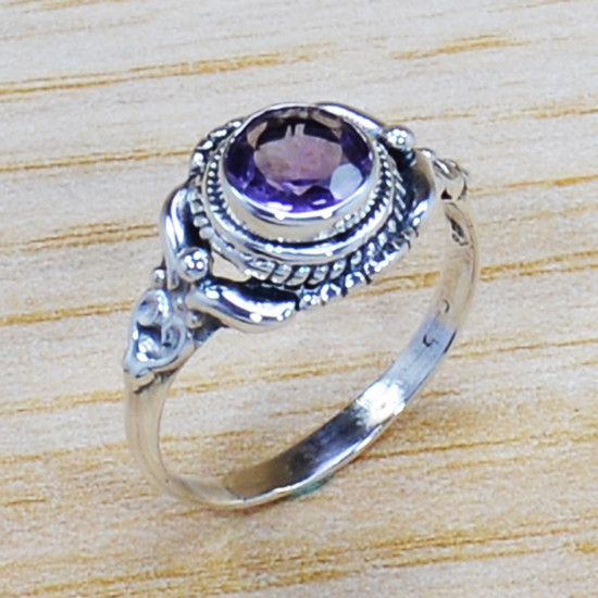 Amazing Look Jewelry Amethyst Gemstone 925 Sterling Silver Ring SJWR-1002