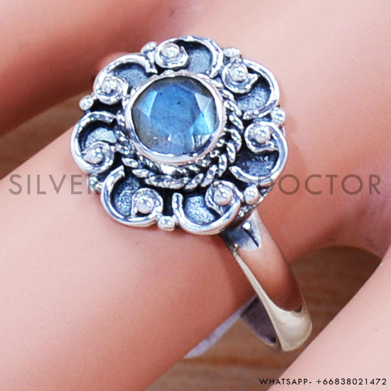 Labradorite 925 Sterling Silver Ring (SJWR-1005) Labradorite 925 Sterling Silver Ring (SJWR-1005)