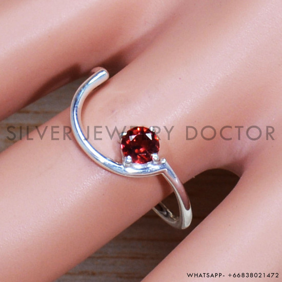 Garnet 925 Sterling Silver Ring (SJWR-1657) Garnet 925 Sterling Silver Ring (SJWR-1657)
