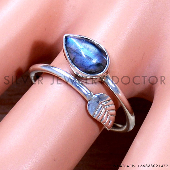 Labradorite 925 Sterling Silver Ring (SJWR-1666) Labradorite 925 Sterling Silver Ring (SJWR-1666)
