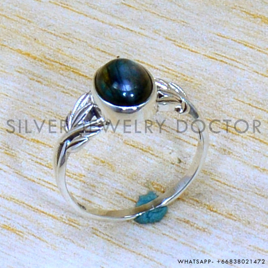 Labradorite 925 Sterling Silver Ring (SJWR-2050) Labradorite 925 Sterling Silver Ring (SJWR-2050)