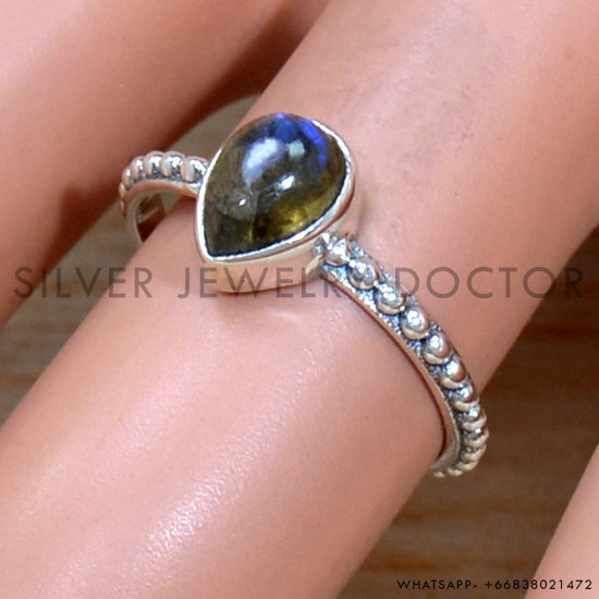 Labradorite 925 Sterling Silver Ring (SJWR-2060) Labradorite 925 Sterling Silver Ring (SJWR-2060)