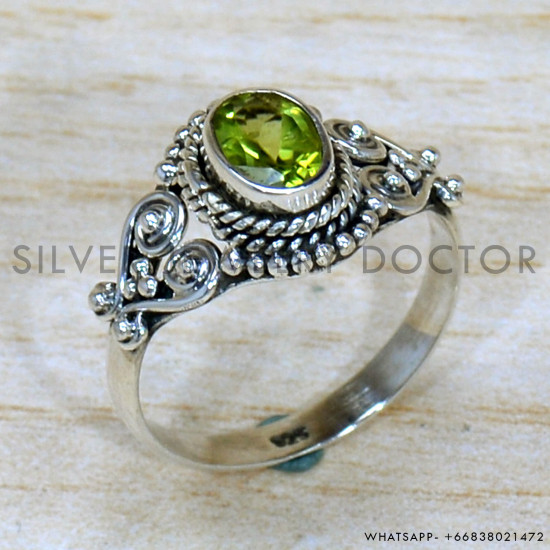 Peridot 925 Sterling Silver Ring (SJWR-2243) Peridot 925 Sterling Silver Ring (SJWR-2243)