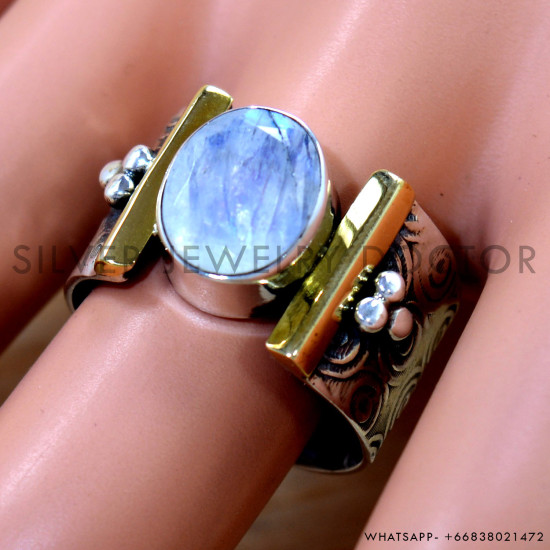 Rainbow Moonstone 925 Sterling Silver Ring (SJWR-2569) Rainbow Moonstone 925 Sterling Silver Ring (SJWR-2569)