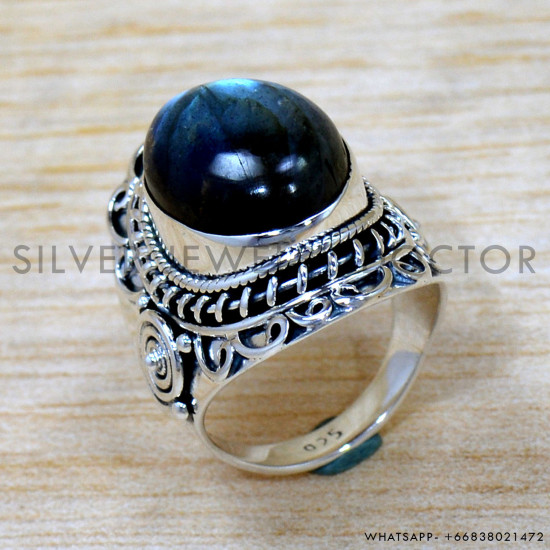 Labradorite 925 Sterling Silver Ring (SJWR-2660) Labradorite 925 Sterling Silver Ring (SJWR-2660)