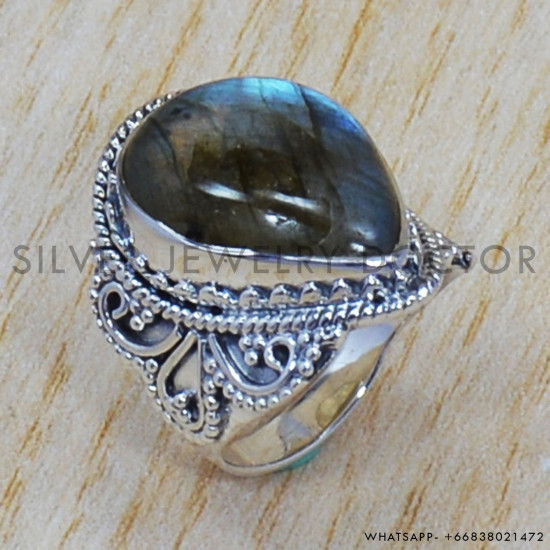 Labradorite 925 Sterling Silver Ring (SJWR-686) Labradorite 925 Sterling Silver Ring (SJWR-686)