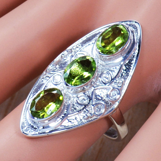 Designer 925 Sterling Silver Fancy Jewelry Peridot Gemstone Finger Ring SJWR-820