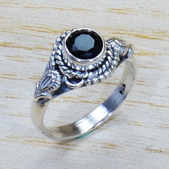 Black Onyx Gemstone Traditional Jewelry 925 Sterling Silver Ring SJWR-870