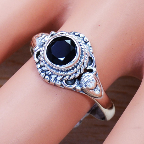 Classic Look Jewelry Black Onyx Gemstone 925 Sterling Silver Ring SJWR-910