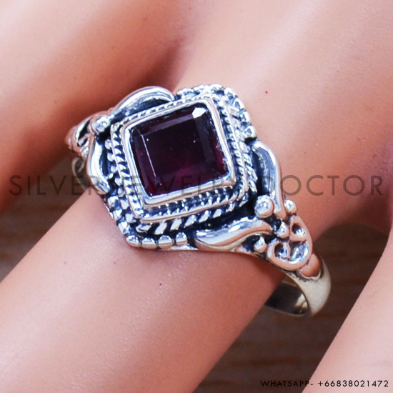 Garnet 925 Sterling Silver Ring (SJWR-942) Garnet 925 Sterling Silver Ring (SJWR-942)
