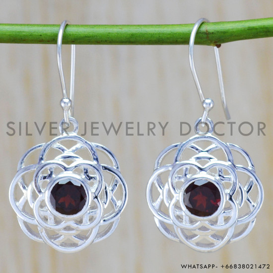 Garnet 925 Sterling Silver Earrings (WE-6381) Garnet 925 Sterling Silver Earrings (WE-6381)