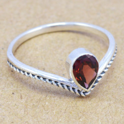 Garnet 925 Sterling Silver Ring (WR-6190) Garnet 925 Sterling Silver Ring (WR-6190)