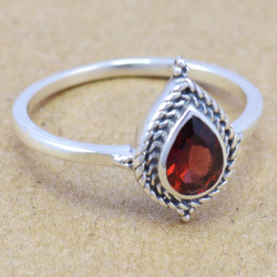 Garnet 925 Sterling Silver Ring (WR-6192) Garnet 925 Sterling Silver Ring (WR-6192)