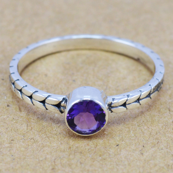 Amethyst 925 Sterling Silver Ring (WR-6197) Amethyst 925 Sterling Silver Ring (WR-6197)