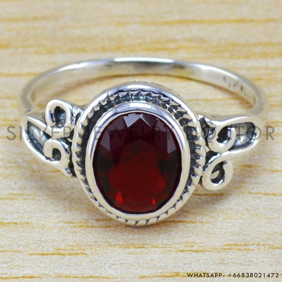 Garnet 925 Sterling Silver Ring (WR-6308) Garnet 925 Sterling Silver Ring (WR-6308)